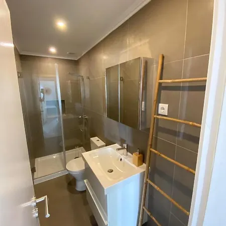 Carcavelos & Nova Sbe Shared Serviced 3 Affittacamere *