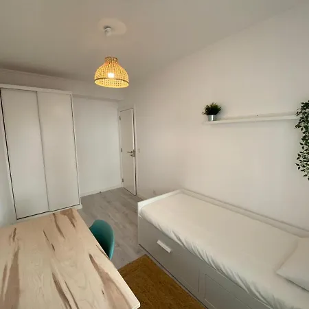 Carcavelos & Nova Sbe Shared Serviced 3 *